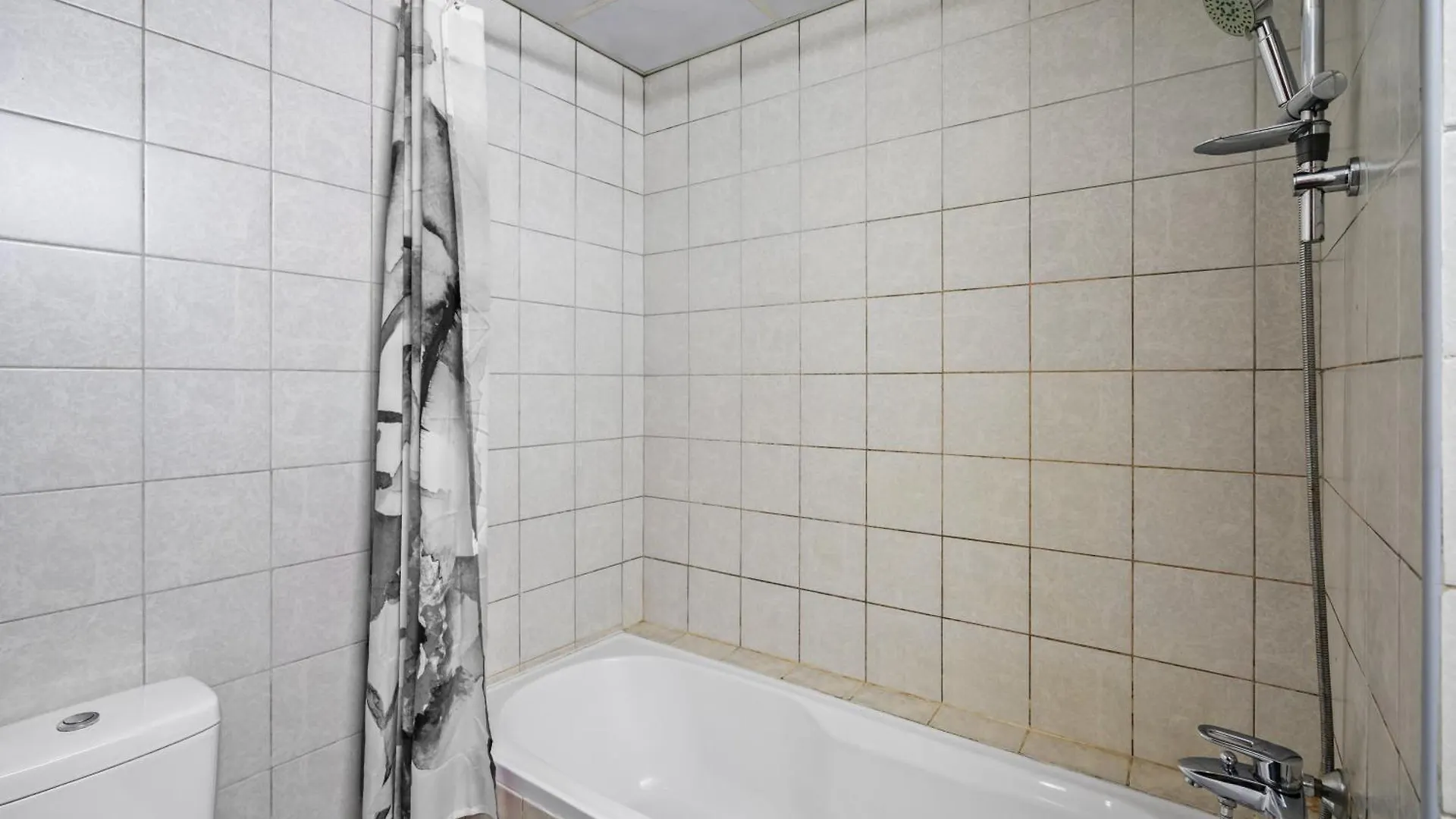 Chic Dubai Studio In Discovery Gardens Apartment
