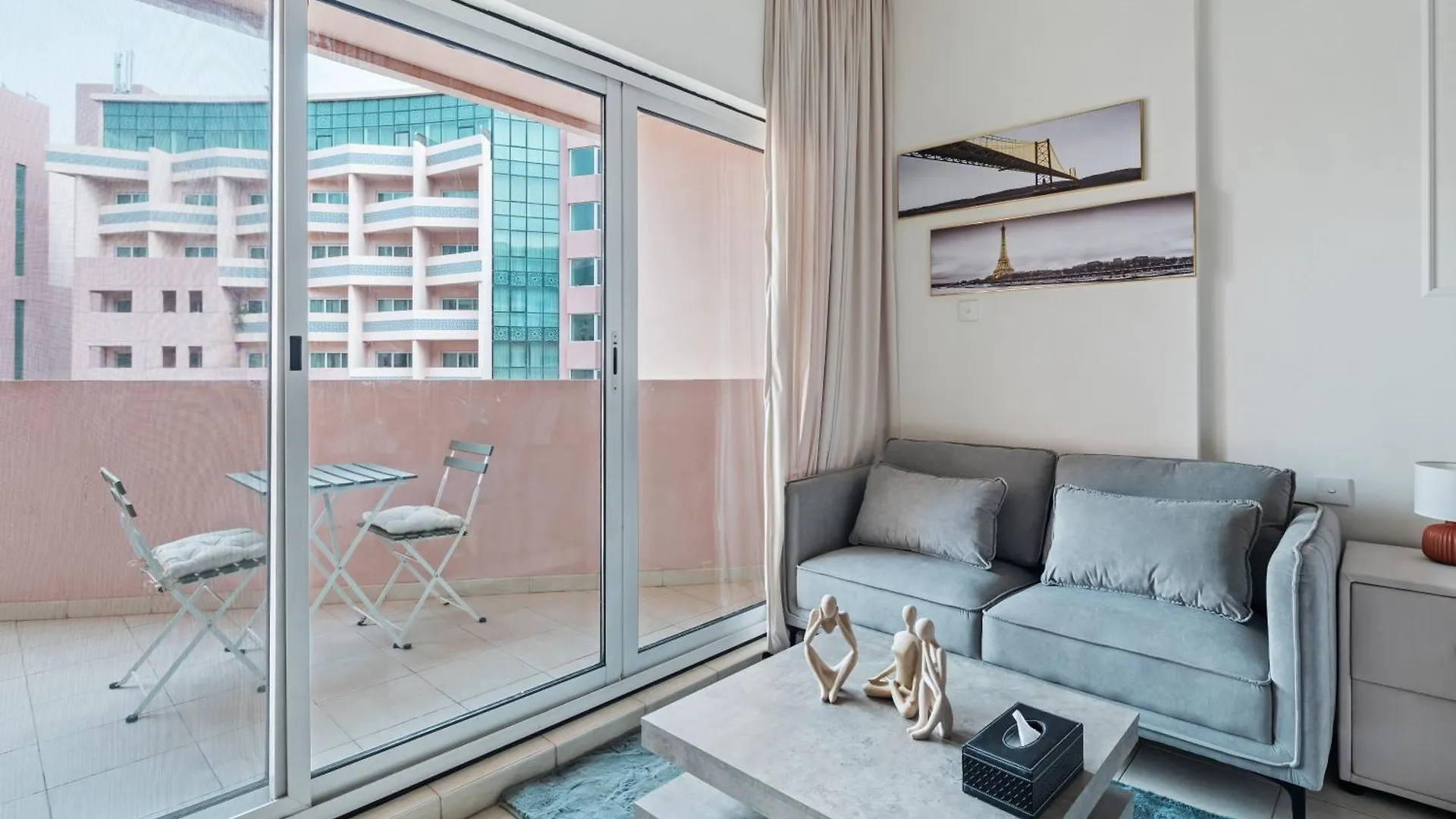 Chic Dubai Studio In Discovery Gardens Apartment