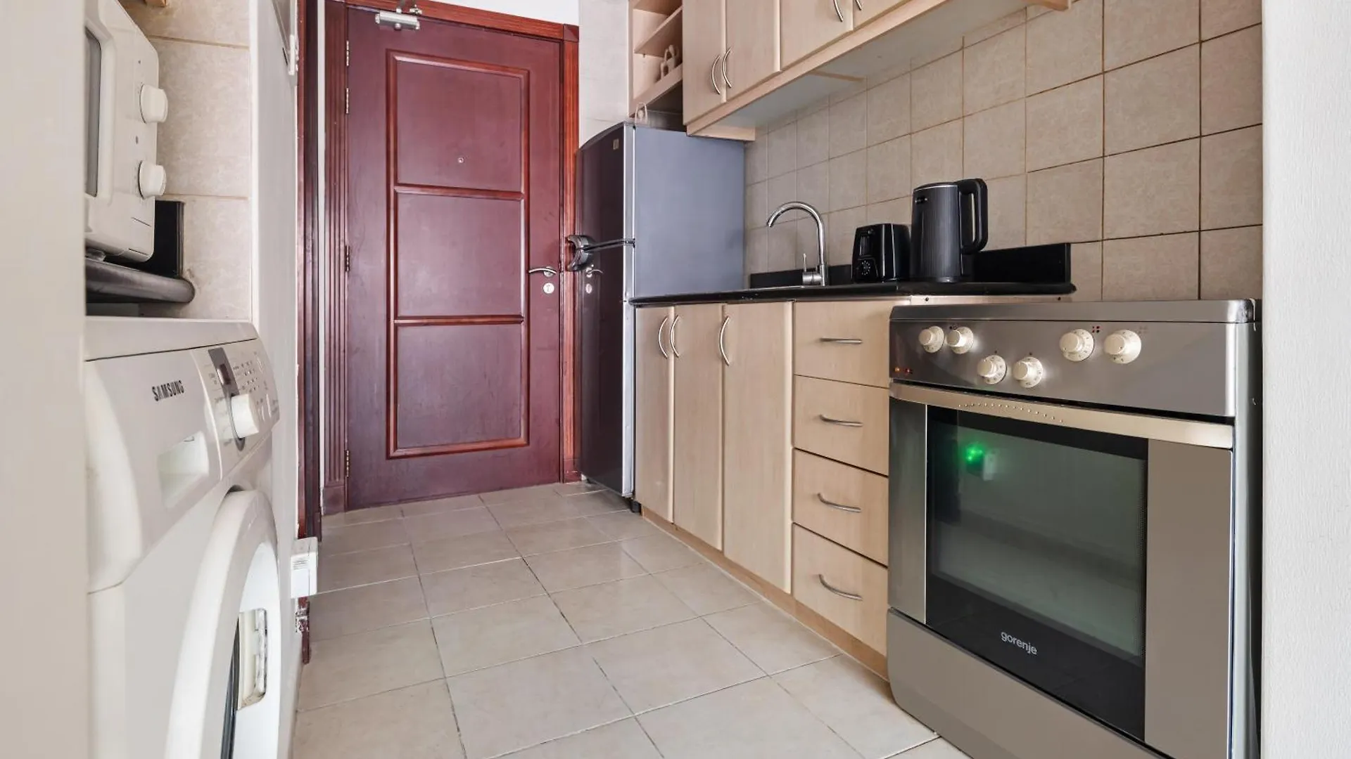 Chic Dubai Studio In Discovery Gardens Apartment