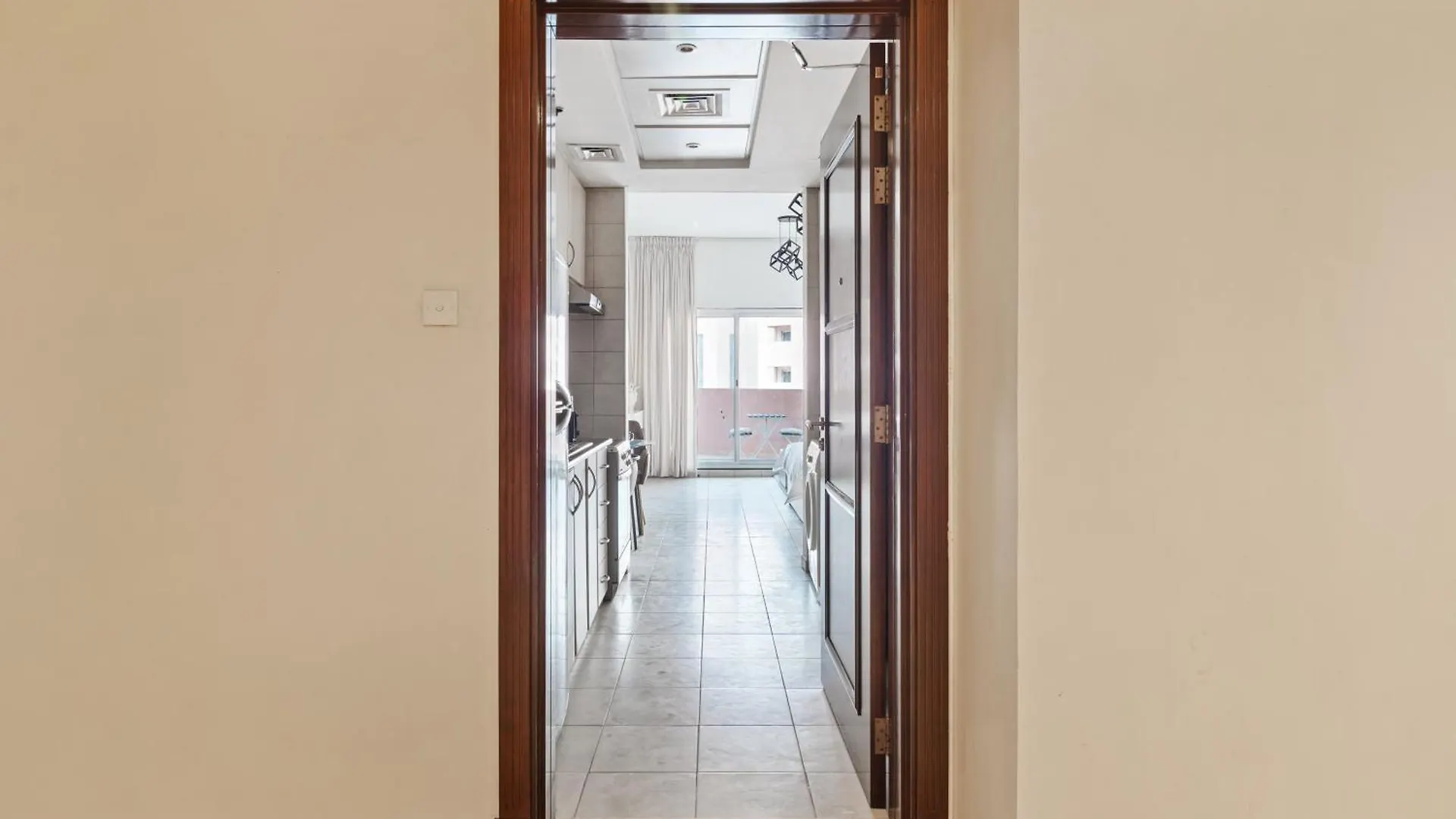 Chic Dubai Studio In Discovery Gardens Apartment 0*,